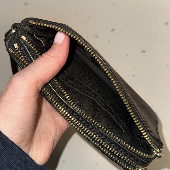 Coach Wristlet / Clutch - Picture 4 of 8